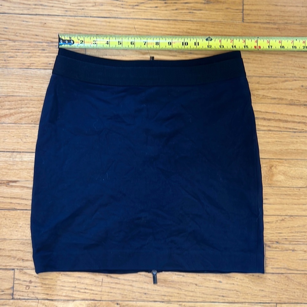 BCBGMaxazria mini skirt, full zipper in back, elasticized waist, Small